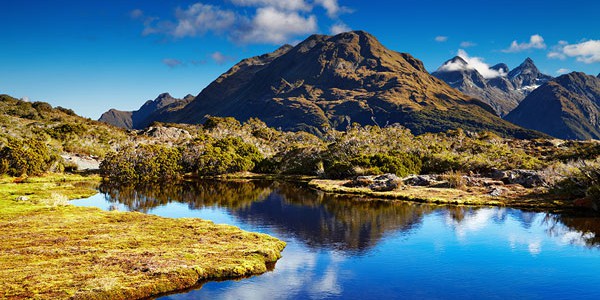 new-zealand-lake